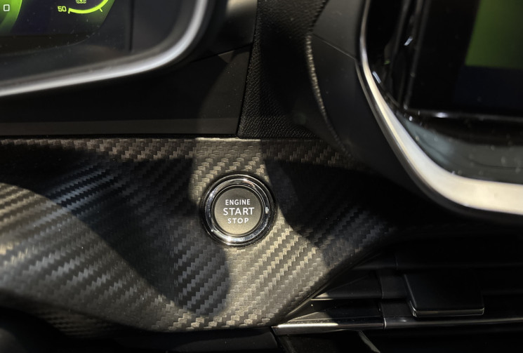 Peugeot 2008 1.2 PureTech 155ch S&S GT Pack EAT8 / Distribution faite chez Peugeot 