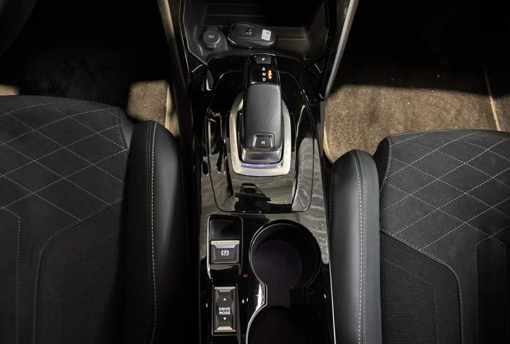 Peugeot 2008 1.2 PureTech 155ch S&S GT Pack EAT8 / Distribution faite chez Peugeot 