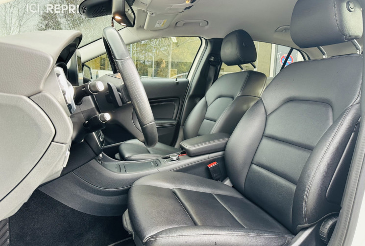 Mercedes GLA 200 156ch Sensation Etat exceptionnel / Attelage