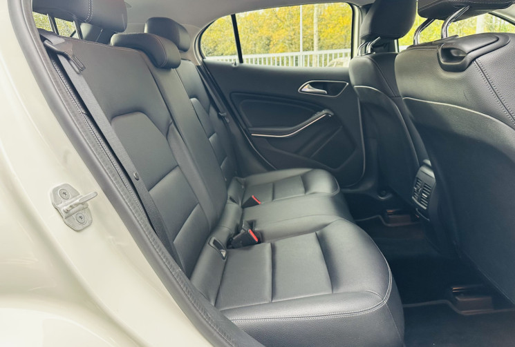 Mercedes GLA 200 156ch Sensation Etat exceptionnel / Attelage