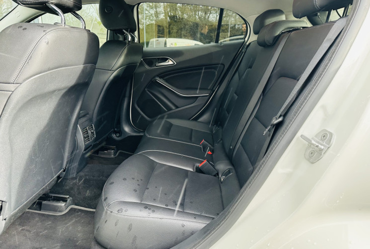 Mercedes GLA 200 156ch Sensation Etat exceptionnel / Attelage