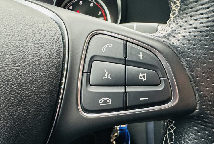 Mercedes GLA 200 156ch Sensation Etat exceptionnel / Attelage