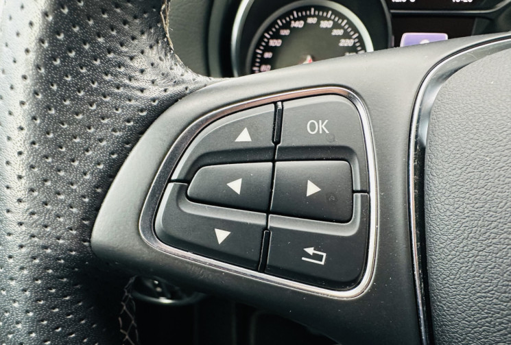 Mercedes GLA 200 156ch Sensation Etat exceptionnel / Attelage