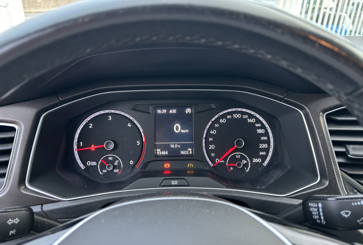 Volkswagen T-Roc 1.6 TDI 115 Ch Lounge BVM6 * CARPLAY * CAMERA DE RECUL