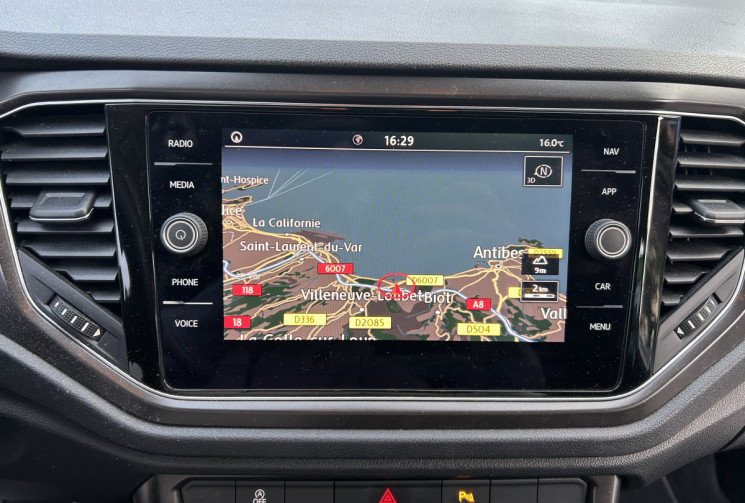 Volkswagen T-Roc 1.6 TDI 115 Ch Lounge BVM6 * CARPLAY * CAMERA DE RECUL