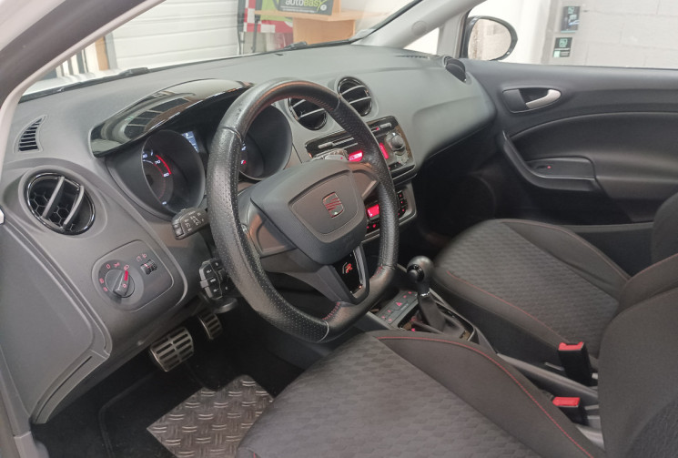 SEAT Ibiza FR IV HB 5 portes 1.4 TSi 16V DSG (7 rapports) 150 cv Boîte auto