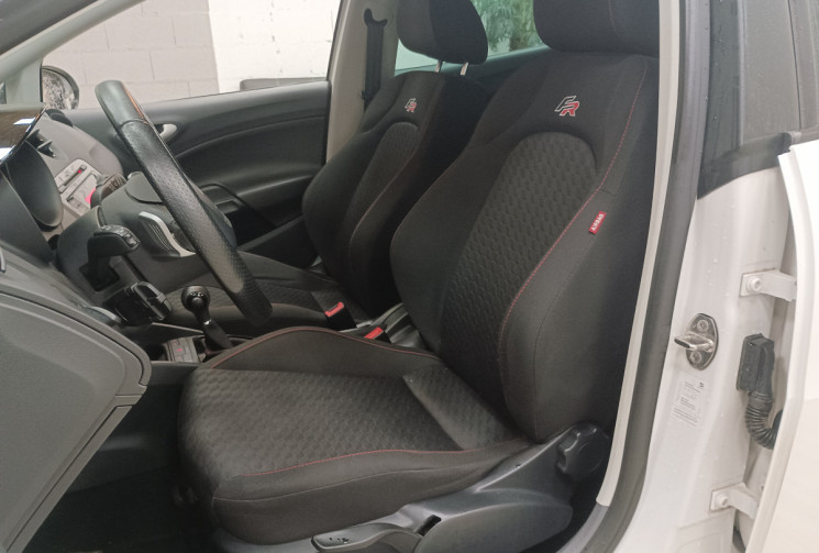 SEAT Ibiza FR IV HB 5 portes 1.4 TSi 16V DSG (7 rapports) 150 cv Boîte auto