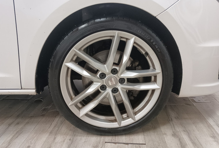 SEAT Ibiza FR IV HB 5 portes 1.4 TSi 16V DSG (7 rapports) 150 cv Boîte auto