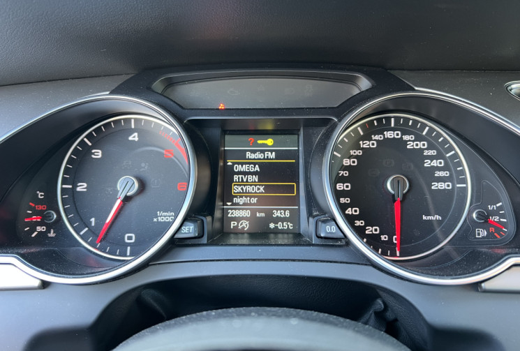 Audi A5 SPORTBACK Sportback Phase 2 (8TA) 3.0 TDi V6 Multitronic 204 CH BVA AVUS