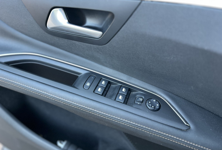 Peugeot 3008 II 1.6 THP EAT8 S&S 180 cv Boîte auto GT LINE