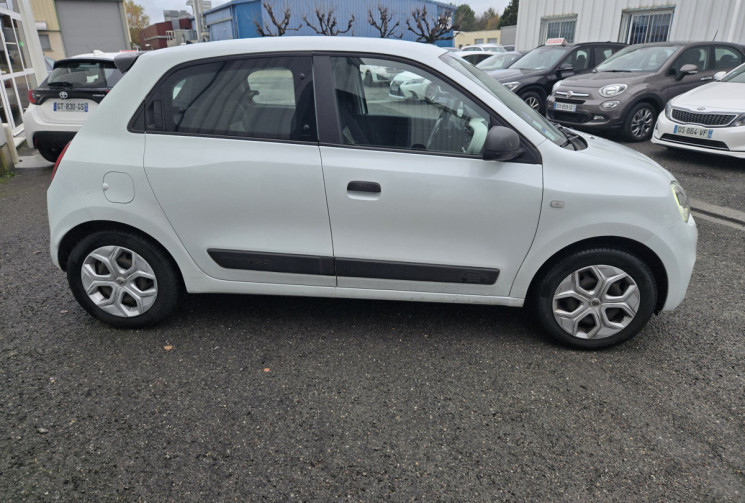 Renault Twingo 1.0 SCe 65ch Team Rugby * 1 ERE MAIN * ENTRETIEN FULL RENAULT * FAIBLE KM *          