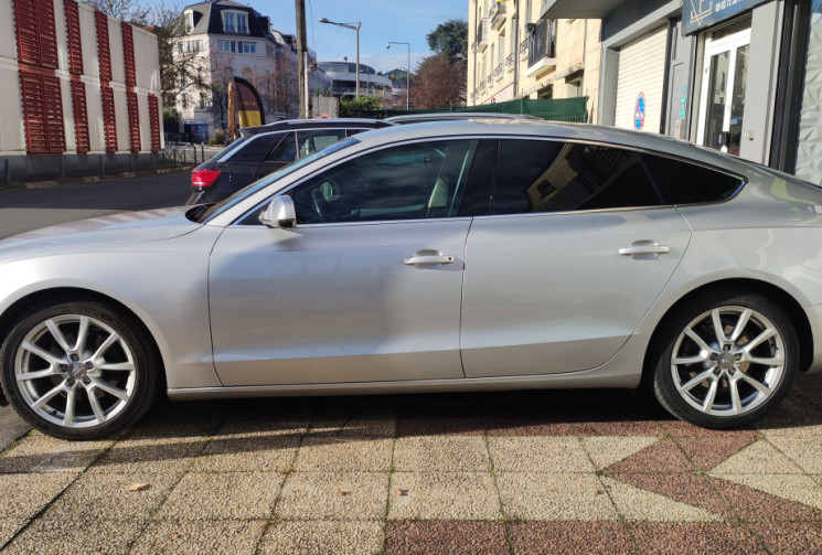 Audi A5 SPORTBACK  2.0 TFSI 180 cv AMBIENTE / Flexfuel