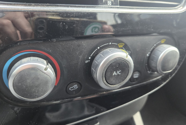 Renault Clio 1.5 dCi 75ch energy Business  5 PLACES * DISTRIBUTION NEUVE * ENTRETIEN OK* 