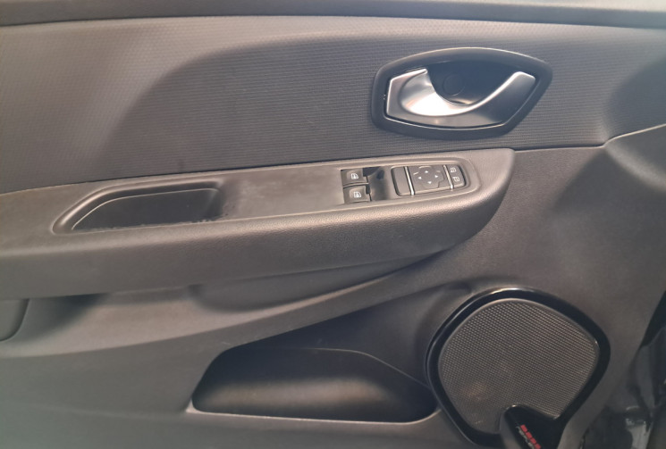 Renault Clio  IV 1.2 16V 75 cv Limited climauto gps  - TBE - SUIVI ENTRETIEN- DISTRI OK  - GARANTIE 