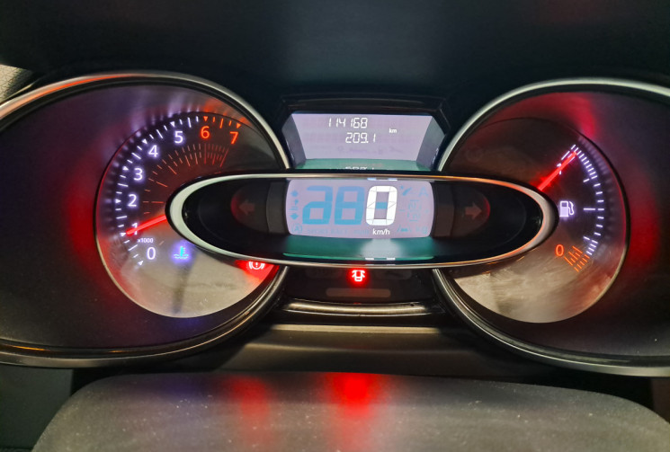 Renault Clio  IV 1.2 16V 75 cv Limited climauto gps  - TBE - SUIVI ENTRETIEN- DISTRI OK  - GARANTIE 