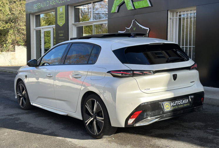 Peugeot 308 GT Pack 1.6 Hybride 225 e-EAT8 / Toit ouvrant / Cuir / Carplay / Lumiere Ambiance