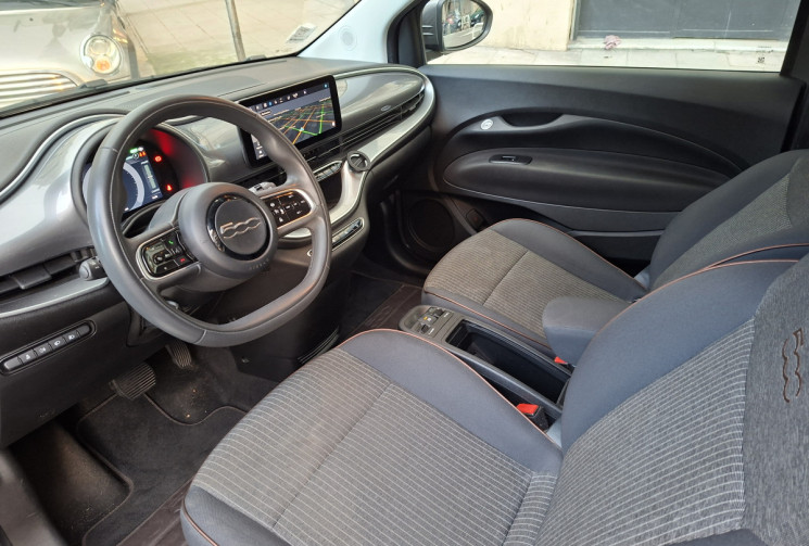 FIAT 500 FIAT 500e ICONE 118 CH 42kwh