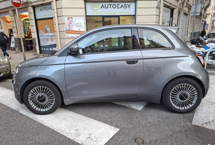 FIAT 500 FIAT 500e ICONE 118 CH 42kwh