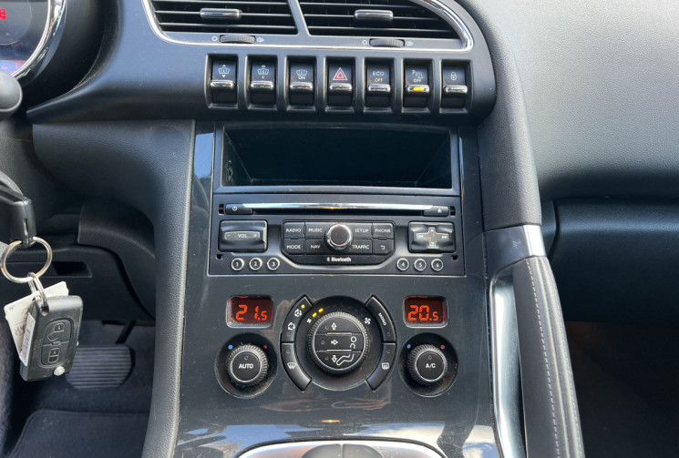 Peugeot 3008 HYBRID4 2.0 HDI 163 Pack ETG6 / Distribution OK / Attelage / Caméra