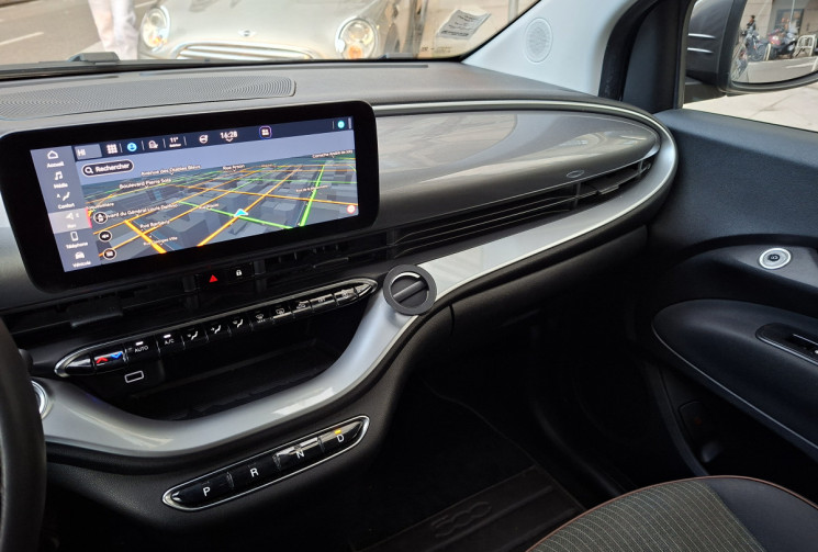 FIAT 500 FIAT 500e ICONE 118 CH 42kwh