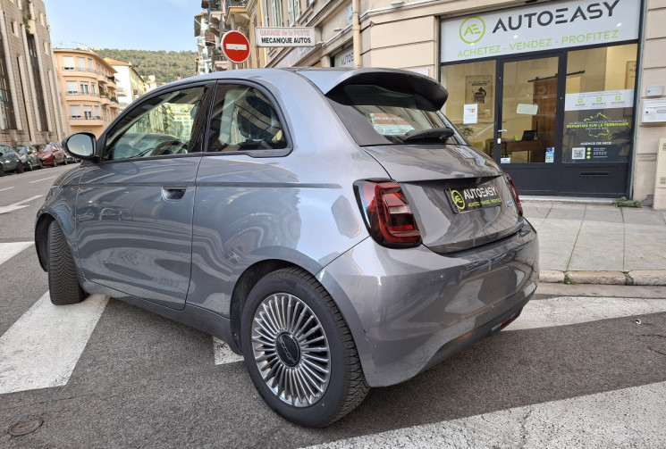 FIAT 500 FIAT 500e ICONE 118 CH 42kwh
