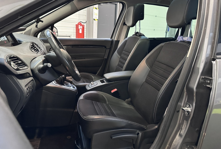 Renault GRAND SCENIC 1.5 dCi 110ch energy Bose eco² Euro6 7 places 