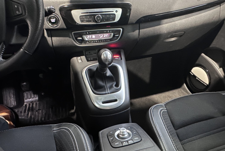 Renault GRAND SCENIC 1.5 dCi 110ch energy Bose eco² Euro6 7 places 