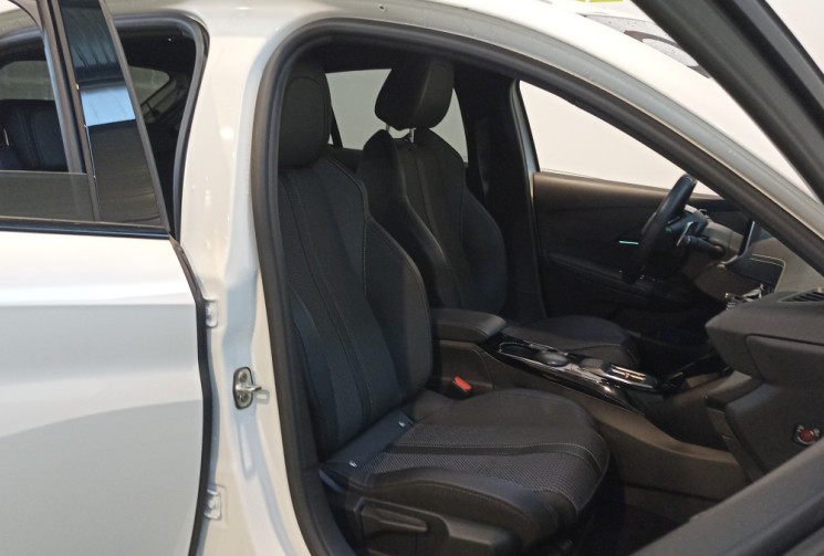 Peugeot 208 1.2 130ch S&S GT EAT8 / Entretien à jour / Garantie 10 ans