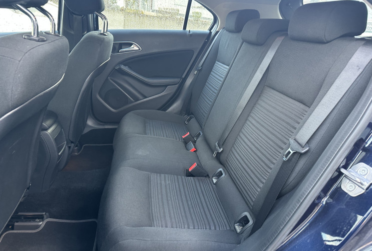 Mercedes Classe A 180 1.6  BlueEFFICIENCY 122  INTUITION