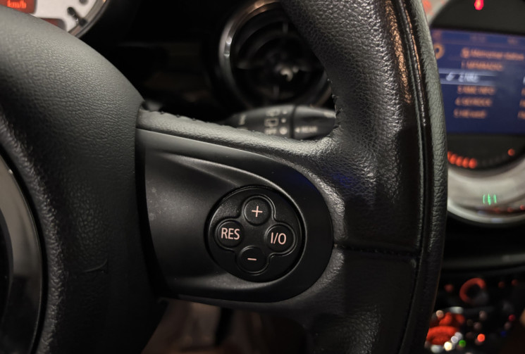 Mini Mini One 75 ch / R56 LCI One 1.6 i : GPS / white pepper 