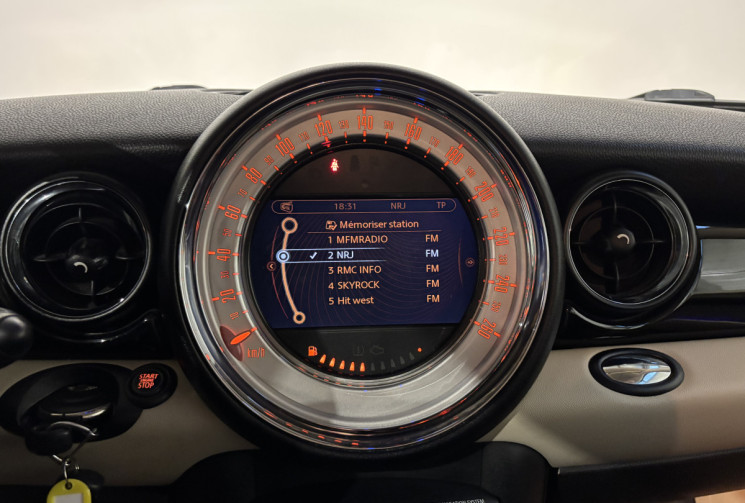 Mini Mini One 75 ch / R56 LCI One 1.6 i : GPS / white pepper 