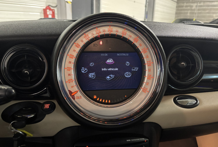 Mini Mini One 75 ch / R56 LCI One 1.6 i : GPS / white pepper 