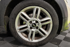 Mini Mini One 75 ch / R56 LCI One 1.6 i : GPS / white pepper 