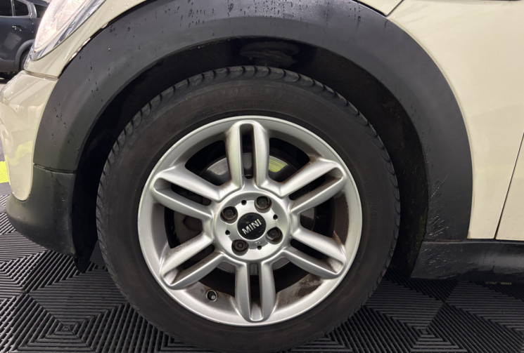 Mini Mini One 75 ch / R56 LCI One 1.6 i : GPS / white pepper 