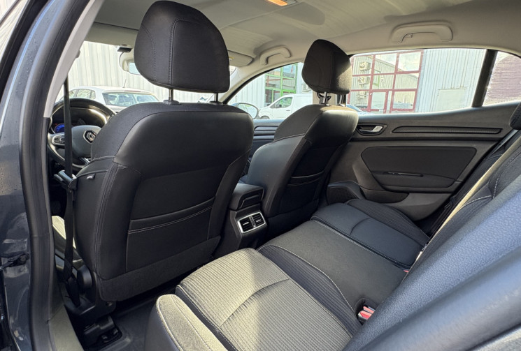 Renault Megane IV Energy BUSINESS 1.5 DCI 110cv * CARPLAY * Radar * Distribution Neuve