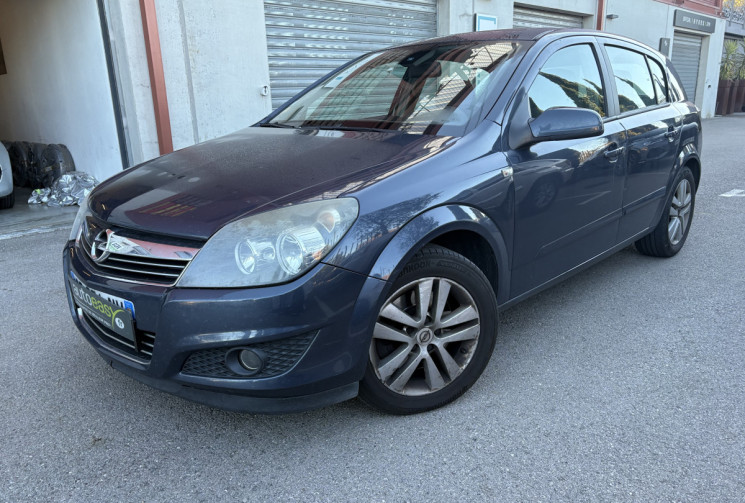 Opel Astra 1.9 CDTI 120cv Magnetic 5p 