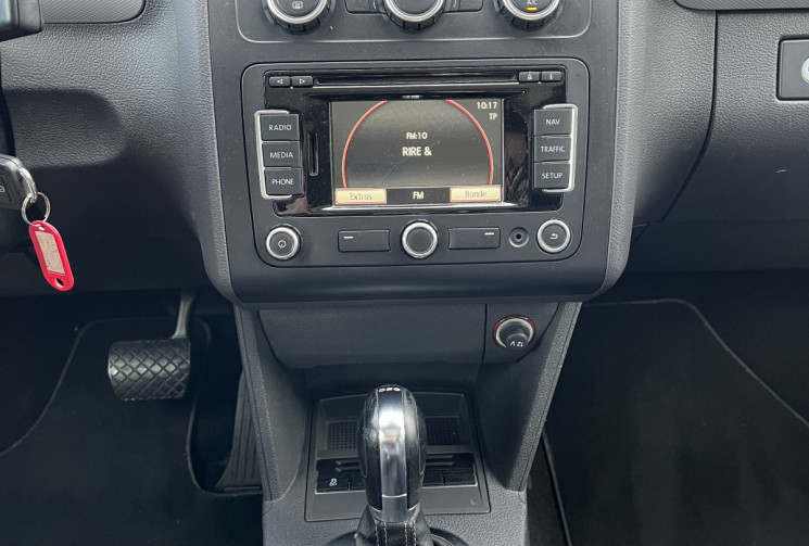 Volkswagen Touran I Phase 3 1.6 TDI DSG (7 rapports) 105 cv Boîte auto