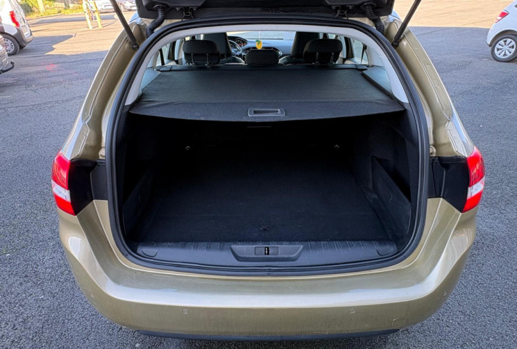 Peugeot 308 SW II PH II 1.5 HDI 16V 130 ALLURE / TOIT PANORAMIQUE / TRES BON ETAT / GARANTIE 12 MOIS