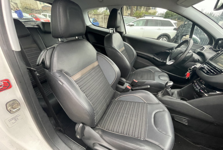 Peugeot 208 1.6 / 120 CH / ALLURE / CHAINE DE DISTRIBUTION
