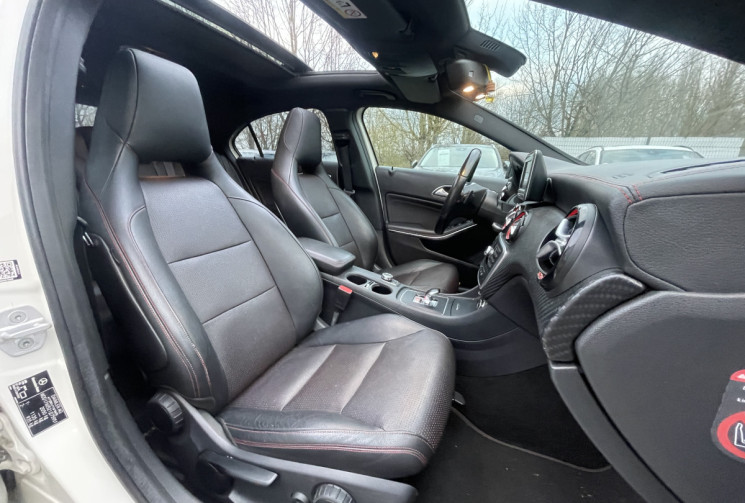 Mercedes Classe A 45 AMG 360 ch 4Matic SPEEDSHIFT-DC/Toit ouvrant pano/Siège chauffants/ Jnt Alu 18