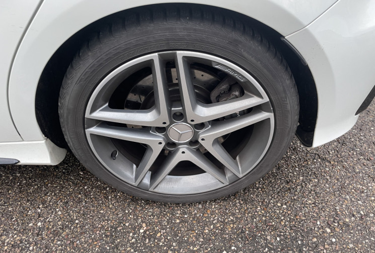 Mercedes Classe A 45 AMG 360 ch 4Matic SPEEDSHIFT-DC/Toit ouvrant pano/Sièges chauffants/ Jnt Alu 18