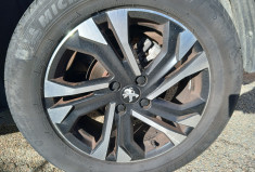 Peugeot 2008 II 5HB 1.2 THP Puretech 12V EAT8 S&S 130 ALLURE