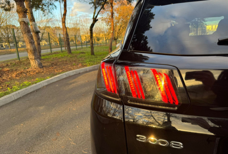 Peugeot 3008 1.6 225 PHEV Roadtrip * Sièges Chauffants / CarPlay 