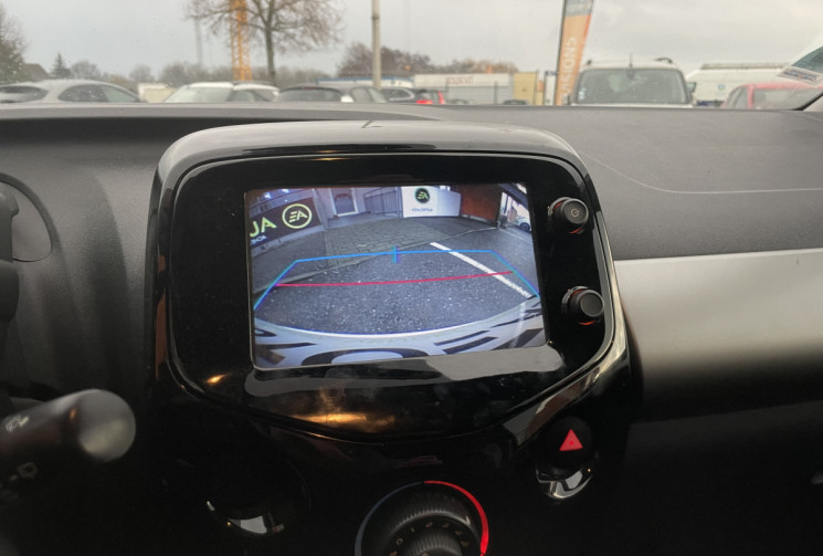 Peugeot 108 1.2 VTI 82  ALLURE TOP 