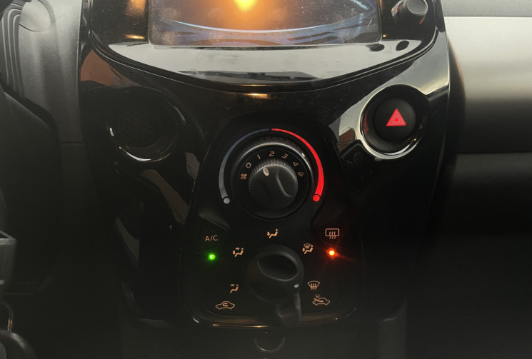 Peugeot 108 1.2 VTI 82  ALLURE TOP 