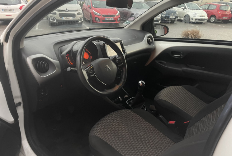 Peugeot 108 1.2 VTI 82  ALLURE TOP 3P
