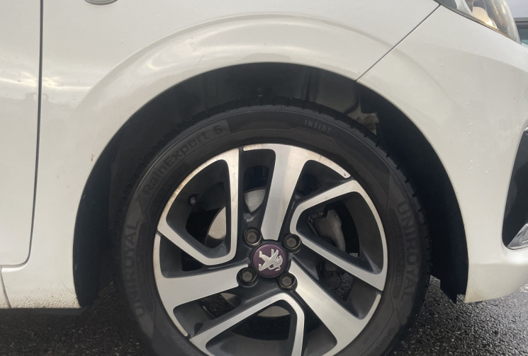 Peugeot 108 1.2 VTI 82  ALLURE TOP 