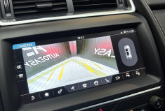 Jaguar E-Pace 2.0D 240 R-Dynamic / Siège chauffants / Caméra / Garantie 6 mois