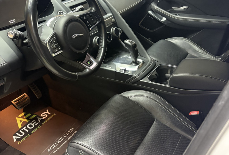 Jaguar E-Pace 2.0D 240 R-Dynamic / Siège chauffants / Caméra / Garantie 6 mois