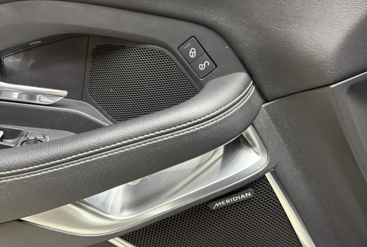 Jaguar E-Pace 2.0D 240 R-Dynamic / Siège chauffants / Caméra / Garantie 6 mois